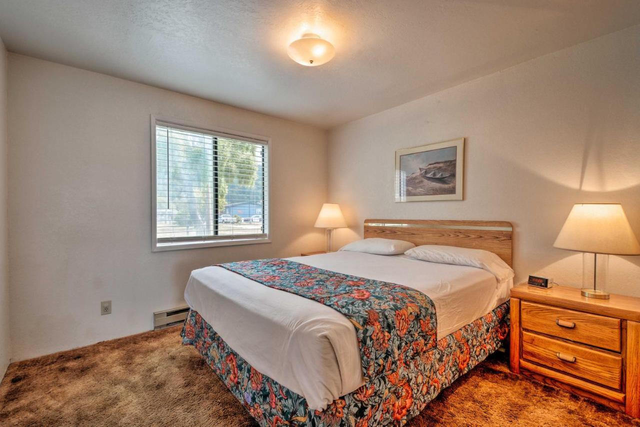 Smith River Vintage Cabin Oceanfront Deck And Views Экстерьер фото